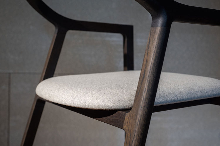 TUBA | Chair with cushion